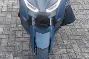 YAMAHA XMAX400