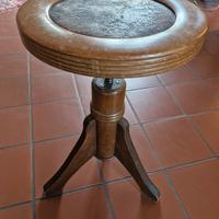 sgabello antico per pianoforte