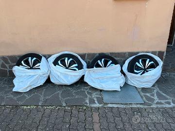 Cerchi in Lega Originali Volkswagen + Gomme 17”