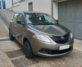 Lancia Ypsilon 1.0 FireFly 5 porte S&S Hybrid Silv