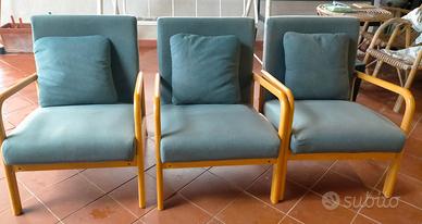 3 poltroncine con 3 cuscini