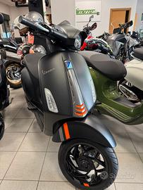 Vespa Sprint 150 S 2025 nero opaco