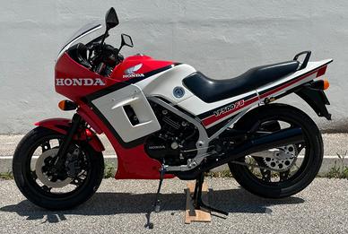 Honda VF 500F2 - 1984