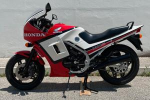 Honda VF 500F2 - 1984