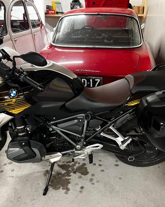 BMW R1250R option 719