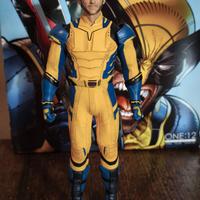 Mezco One:12 Wolverine Deluxe edition