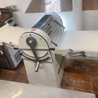 Sfogliatrice per pasticceria
