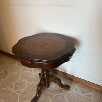 Tavolino in legno