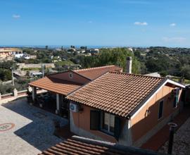 Vicino Canicattini, villetta in zona panoramica