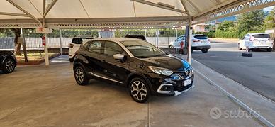 Renault Captur 1.5 dCi 110cv Limited INITIAL PARIS