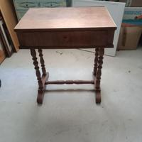 Tavolino antico da lavoro