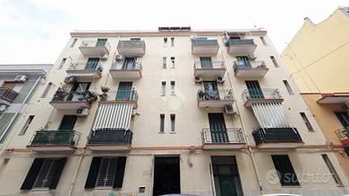 2 LOCALI A BARI