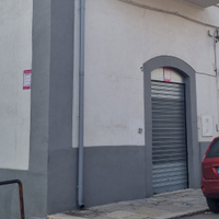 Locale commerciale/ studio o ufficio