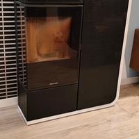stufa a pellet Jolly mec idea angolo 11 kW usata