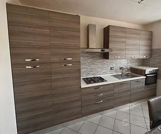 Cucina moderna Mondo Convenienza – color legno