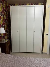 Armadio artigianale bianco laccato