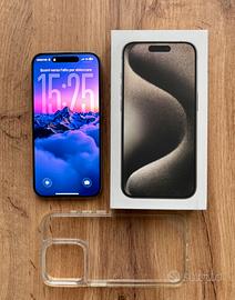 iPhone 15 Pro 256GB + Cover & Accessori
