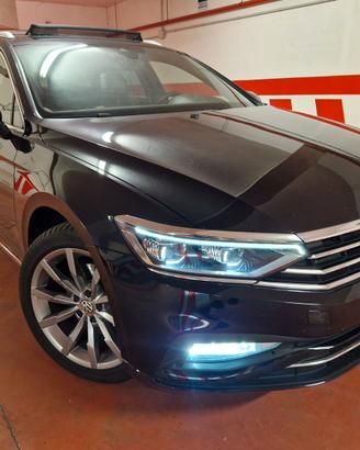 Volkswagen Passat B8 190 cv FULL