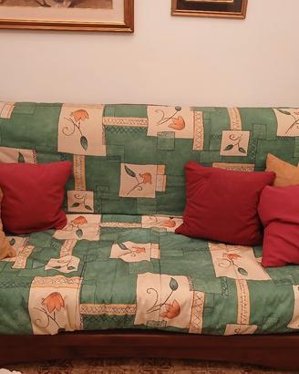 Divano/Letto  tre posti come nuovo