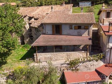 Casa indipendente di 83 m² con 3 locali a Antrodoc