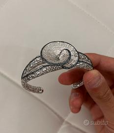 Bracciale Gattinoni rigido argentato con rosa