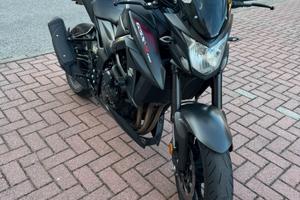SUZUKI GSX-S 750
