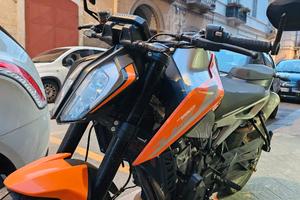 Duke 790 