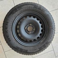 Pneumatici invernali 185/70 R14. Inclusi cerchi