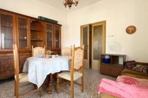 Appartamento in quadrifamiliare con terrazza