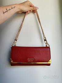 pochette/wallet on chain rosso Prada