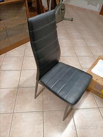 3 sedie in finta pelle