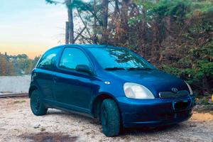 Toyota Yaris 1.0 16v 3 porte