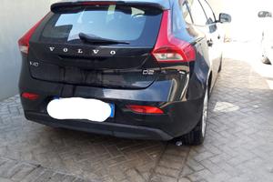 Volvo v 40