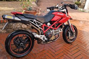 Moto Ducati Hypermotard 1100  evo del 2008
