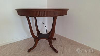 Tavolino diam 90 cm e 2 sedie in legno