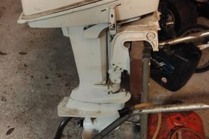 Motore fuoribordo 7.5 CV Johnson