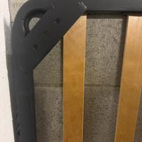 Letto con rete a doghe 140x200 con materasso