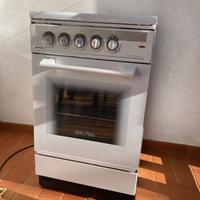 Cucina a Gas con Forno