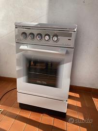 Cucina a Gas con Forno