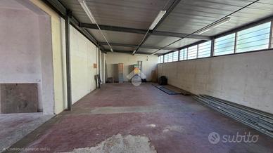 CAPANNONE A BORGO VIRGILIO