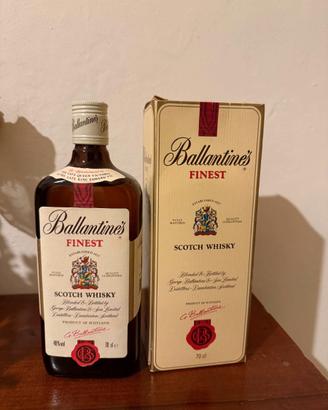Ballantines Finest Scotch Whisky Scatolato