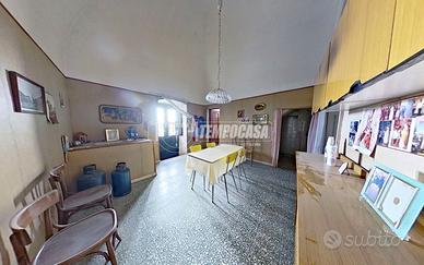 AMPIA SOLUZIONE INDIPENDENTE CON TERRAZZO E CANTIN
