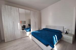 Stanza libera vicino ospedale - centro
