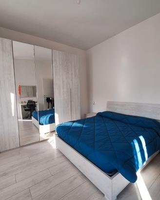 Stanza libera vicino ospedale - centro