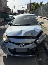Hyundai i20 2013 Incidentata