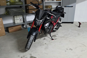 Honda Hornet 750 2023 come nuova quick shifter