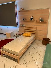 LETTO SINGOLO CON BOISERIE IN LAMINATO DI BERLONI