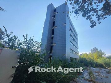 PALAZZO \ STABILE ALL'ASTA ZONA STALINGRADO