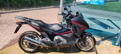 Honda Integra 750