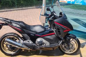 Honda Integra 750